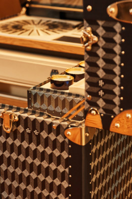  hugo toro orient express samaritaine paris